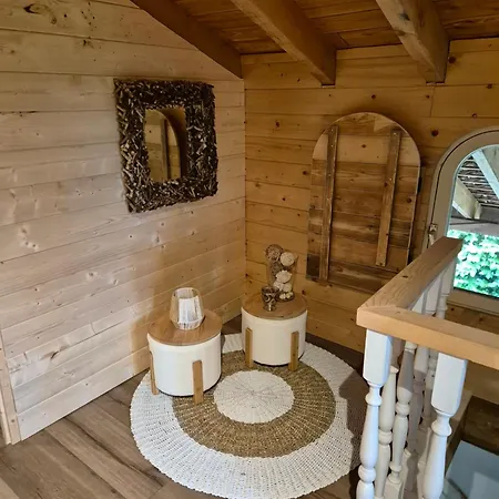 Forest Villa, Kaatsheuvel فيلة *